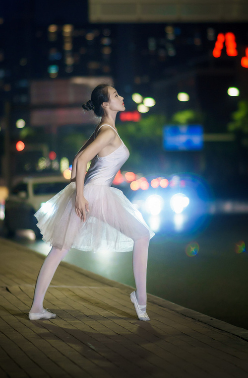 篮球项目助力贫困地区儿童健康成长,小学生乡村篮球队