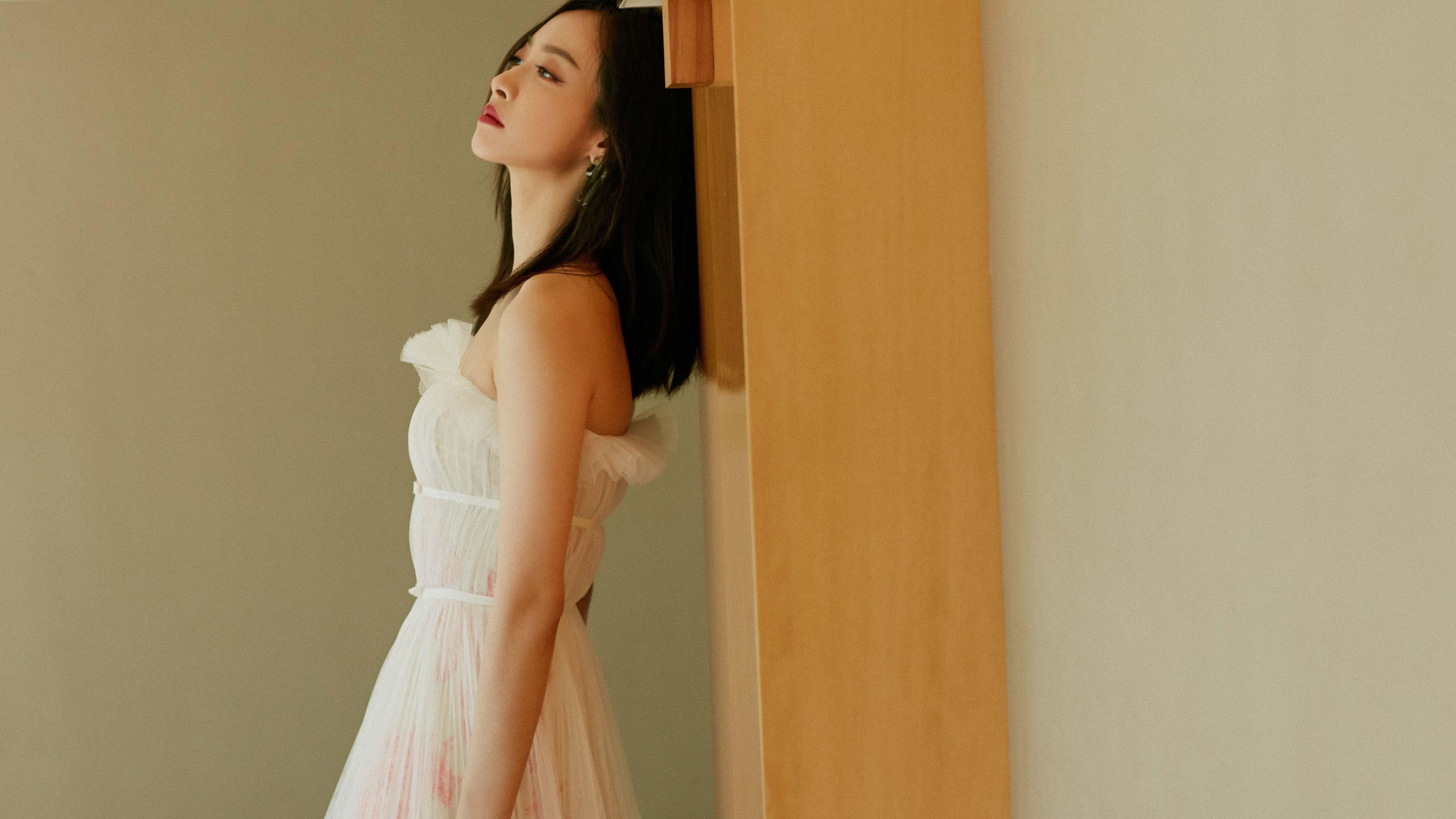 哈德斯菲尔德主场告捷，积极调整，哈德斯菲尔德镇