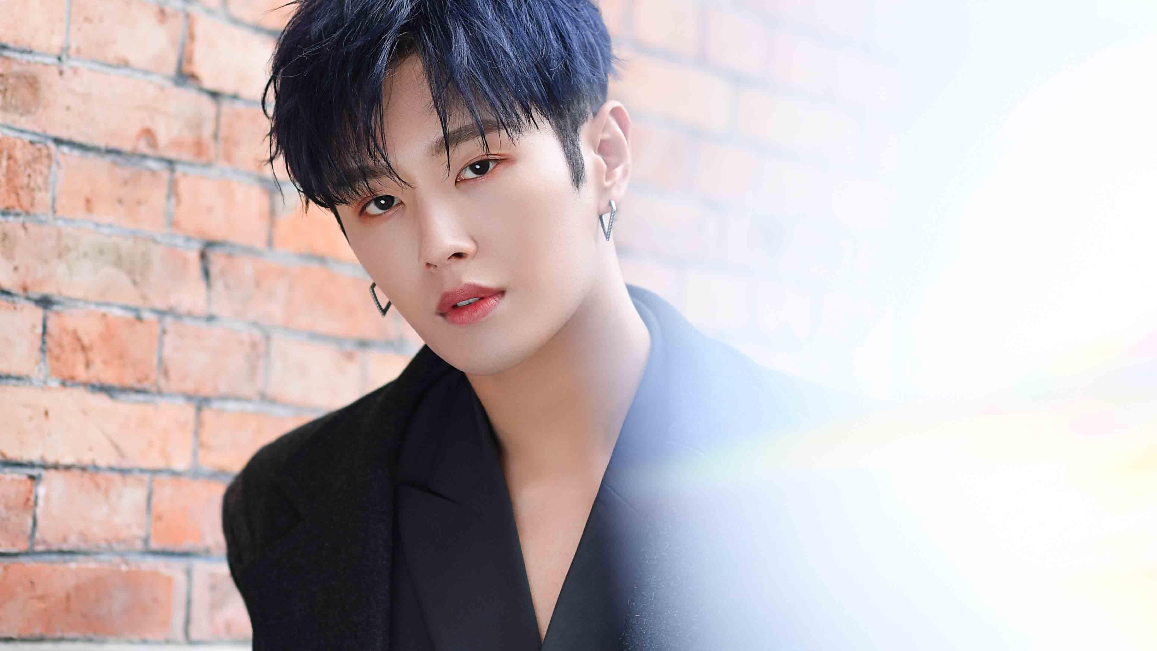 哈德斯菲尔德主场告捷，积极调整，哈德斯菲尔德镇