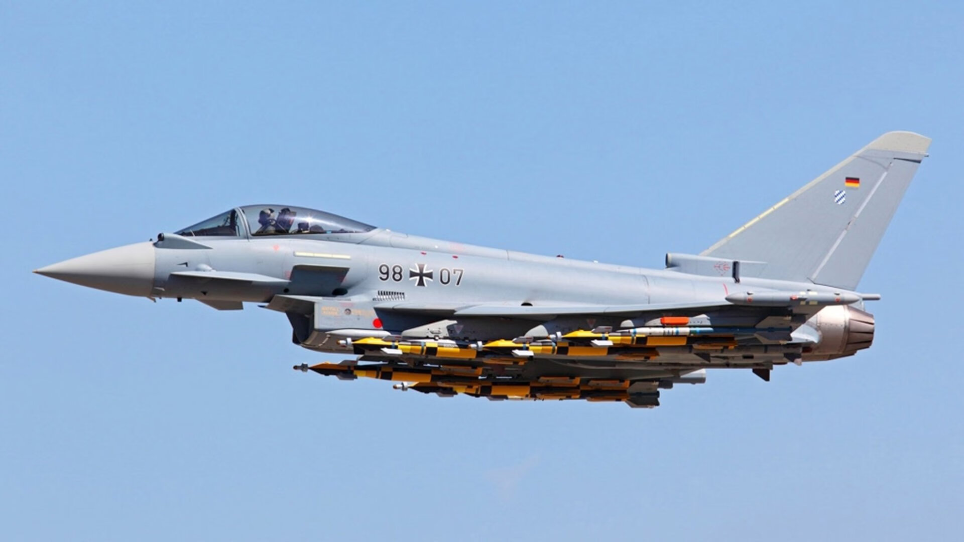 开云·体育官网APP下载-球队与高校建立合作基地，产学研培训并行推进，足球俱乐部和学校的合作方案